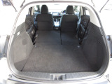 ●リアシートを倒すと、こんなに広い荷室が出来ますよ!ショッピングやレジャーに何かできそうな雰囲気のラゲッジスペースです!