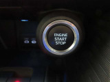 プッシュスタートです。エンジンの始動、停止がワンタッチ操作で出来ます。