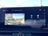 <ドライブレコーダー>初めから付いていると嬉しいアイテムですね!前後2カメラドライブレコーダー。ナビにも連動しているので便利です。