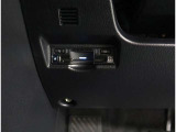 窓を開けずに料金所を通過できる今やもう必需品のETC!インパネにスッキリ装着したビルトインタイプです♪ETCカードの入れ忘れ・抜き忘れを音声やアラームで教えてくれるので、入れ忘れ・抜き忘れを防げます♪