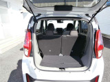 ラゲッジスペースも広々していて荷物もたくさん載りそうです。普段のお買い物もこれだけのスペースがあれば安心です。