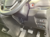 高速で便利なETCがあり、便利なパワースライドドアや、横滑りを防ぐVSAなどのスイッチは、運転席の右側、手の届きやすい位置にあります。