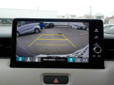 画質もキレイなバックカメラ、車庫入れが苦手な方も運転が好きになるはず。