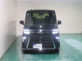明度の高いLEDヘッドライトで、夜間の運転も安心です。