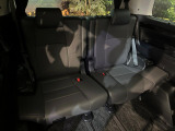 3列目シートはもちろん状態良好☆大人でもゆったりと座って頂けますので、大人数でのお出かけもラクラクです♪ご家族で、気の知れた仲間で、ドライブに行くのが楽しみですね♪