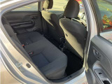 コンパクトカーとしてはゆとりを持てる足元、座面スペースになっています