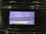 【バックモニター】駐車時に後方がリアルタイム映像で確認できます。大型商業施設や立体駐車場での駐車時や、夜間のバック時に大活躍!運転スキルに関わらず、今や必須となった装備のひとつです!