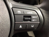 クルーズコントロールを装備しています。高速道路などで一定の速度で走ってくれるので運転が楽ですよ!速度を設定できますので、スピードの出しすぎにも注意できます。