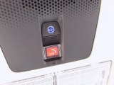 天井には緊急通報ボタンが装備されています。