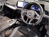 ☆センターパネルを運転席側に僅かに傾けたBMW独特のインパネ☆【駆け抜ける歓び】はここからもスタートしております☆