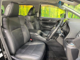 運転席シート廻りは使用感も少なく、良好な状態となっています。前オーナー様が丁寧に使っていたことがよくわかりますね。