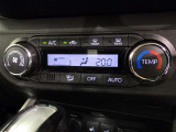 【オートエアコン】お好みの温度に設定して頂くと、車内の温度を自動調整♪快適にクルマの中を過ごして頂けます。