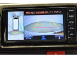 専用のカメラにより、上から見下ろしたような視点で360度クルマの周囲を確認することができます☆縦列駐車や幅寄せ時に活躍してくれます