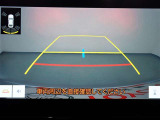 狭い駐車場や立体駐車場などもリアルに映るバックガイドモニター付でラクラク駐車♪