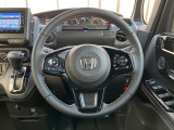 【純正革巻きステアリング】上質な革を使用することで、手にしっかり馴染みとても運転しやすいハンドルです♪
