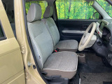 運転席シート廻りは使用感も少なく、良好な状態となっています。丁寧に使われていたことがよくわかりますね。