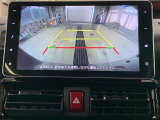 バックモニターで、後方確認しながら安心して駐車することができます。車庫入れが苦手な方にも安心です。※カメラが映し出す範囲は限られています。必ず車両周辺の安全を直接確認してください