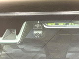 【ドライブレコーダー】ドライブレコーダー装備!走行中はもちろん、あおり運転や事故に遭遇した際、映像で記録し、万一のリスクに備えます。※記録用SDカードはお客様ご自身でご準備いただく必要があります。