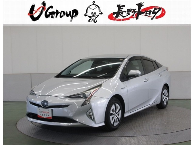 プリウス 1.8 A E-Four 4WD 