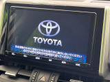 【純正9型ナビ】人気の純正ナビを装備しております。ナビの使いやすさはもちろん、オーディオ機能も充実!キャンプや旅行はもちろん、通勤や買い物など普段のドライブも楽しくなるはず♪