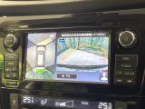【アラウンドビューモニター】専用のカメラにより、上から見下ろしたような視点で360度クルマの周囲を確認することができます☆死角部分も確認しやすく、狭い場所での切り返しや駐車もスムーズに行えます。