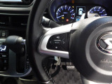 オーディオ操作などがスムーズに行えます。視線を逸らさずに済むので、毎日の運転がより安全です。