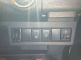 運転席にはシートヒーターを装備★