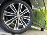 【純正15インチアルミホイール】外観にマッチした純正アルミホイールを装着しております。各種社外アルミホイールや、スタッドレスタイヤも取扱いしております。是非ご相談ください♪