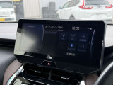 【12.3インチワイドナビ】高級感とインパクトのある大型ワイドナビを装備。各種オーディオ操作はもちろん、横長ワイド画面でのマップ2分割表示など、利便性も高いナビです♪