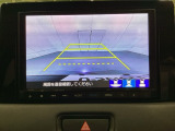 バックでの車庫入れも安心です! リアカメラが付いているバックモニター付のナビを装備しております。操作線もついており距離感も画面から確認できます。