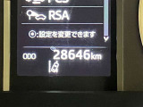 入荷時点での走行距離になります。車両の入れ替え等で若干走行距離が増えてしまう事がございます。ご理解の程お願い申し上げます。
