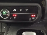 フロント両席にはシートヒーターが付いています!寒い日に便利な装備ですね。