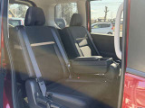ウォークスルーとなっているので乗り降りや車内の移動がラクラクです 様々なシートアレンジをお楽しみください!
