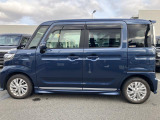 両サイドスライドドア左側電動スライドです。運転席より操作可能です。