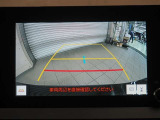 バックガイドモニターで、後方を確認しながら安心して駐車することができます。運転初心者も熟練者も必須の機能ですよ!