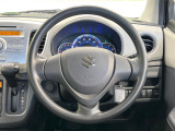 ステアリングも使用感が少なく、きれいな状態となっております♪