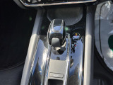 【シフトレバー】シフトの操作がしやすく快適なドライブを楽しんでいただけます!