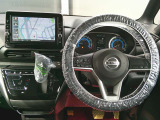 すっきりとした運転席周りになっています。