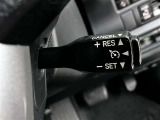 クルーズコントロール付きです。高速道路では大活躍の装備です。SETした速度をキープして走行してくれるので長距離ドライブをサポートしてくれます。