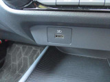充電用USBポートもありますので車内でのスマホなどの充電もできますよ