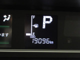 たとえばダイハツのお店にある、たくさんのスマアシ搭載車は、正常に作動する事をしっかり確認します。