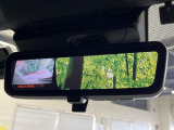 【デジタルインナーミラー】後席の大きな荷物や同乗者で後方が確認しづらい時でも安心!カメラが撮影した車両後方の映像をルームミラー内に表示。クリアな視界で状況の確認が可能です!