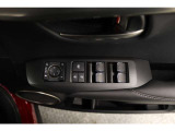 運転席ドアスイッチ回りの画像です。