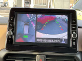【アラウンドビューモニター】空から見下ろしているような視点で周囲を確認できます。スムースな駐車をサポートします♪