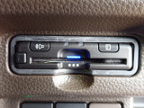 ■【ETC車載器】が装備されています。セットアップをしてお渡しとなり、ETCカードを差し込むだけで高速道路の利用が可能です。