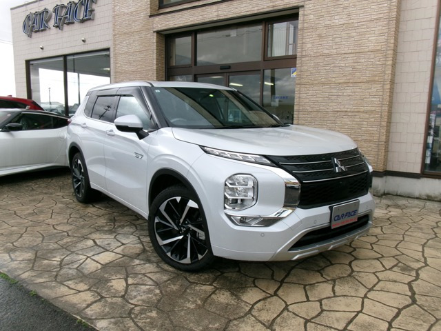アウトランダー PHEV 2.4 P 4WD 