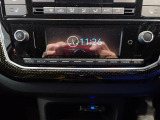 Volkswagen純正インフォティメントシステムComPostion、AM,FMラジオやSDカードに保存されたMP3再生可能です。