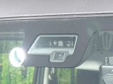 【スズキ セーフティサポート】走行中に前方の車両等を認識し、衝突しそうな時は警報とブレーキで衝突回避と被害軽減をアシスト。より安全にドライブをお楽しみいただけます。