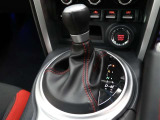 6速オートマチック+マニュアル感覚のシフト操作が可能なシーケンシャルシフトマチックを組み合わせで、スポーツ走行はもちろん燃費UPにも貢献しています(*^_^*)