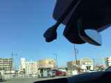 今話題のドライブレコーダーも付いています。